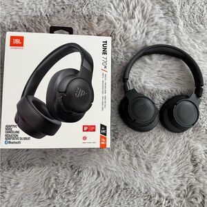 JBL Tune 770NC Matte Black Headphones
